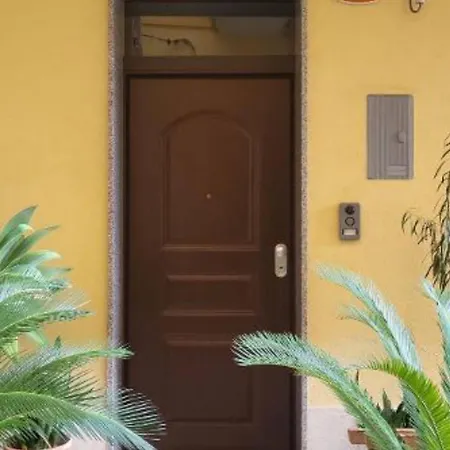 Two-story House In The -climatized Holiday home Avola